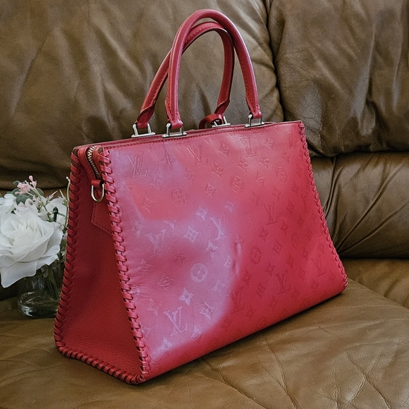 Louis Vuitton Red Leather Monogram Capucines Luxury Designer Handbag - Picture 4 of 16
